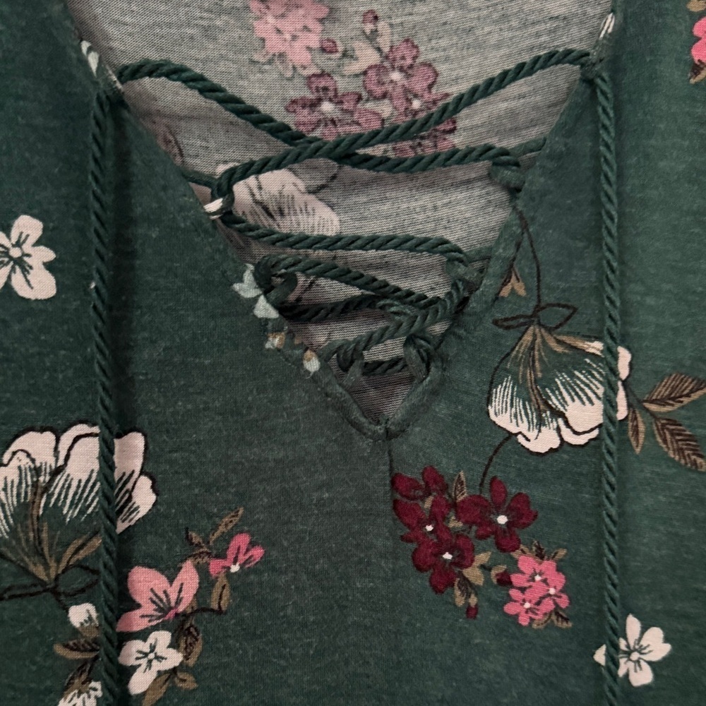Floral Green Women's Top - Picture 3 of 5